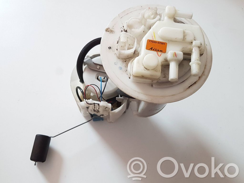 Lexus CT 200H Bomba interna de combustible 