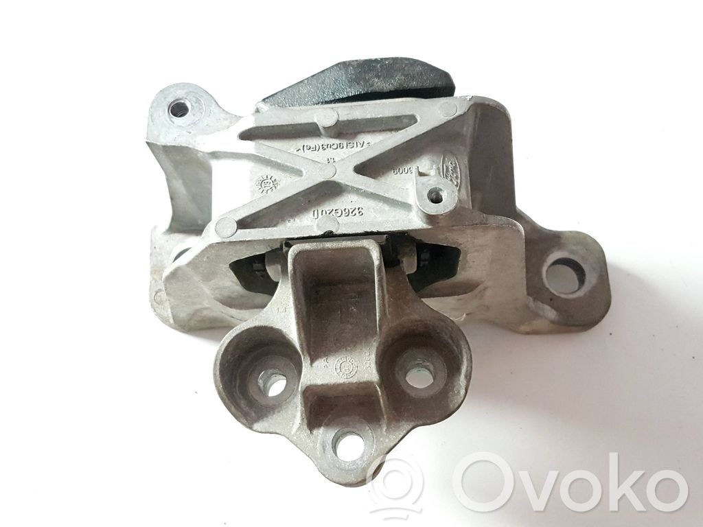 Ford Focus Engine mount bracket 