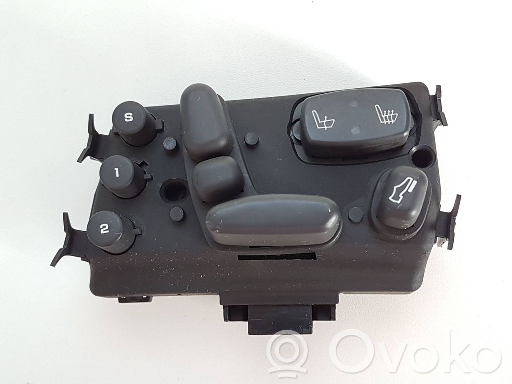 Chrysler Pacifica Seat control switch 