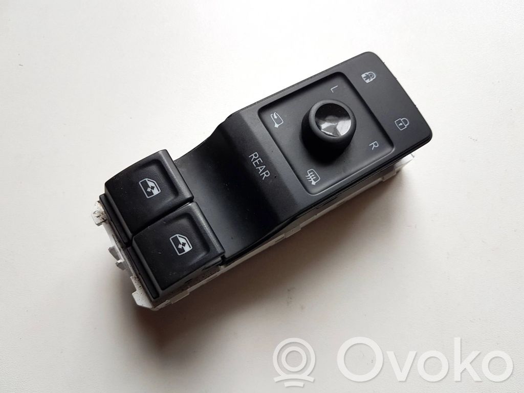 Volkswagen ID.4 Przyciski szyb 