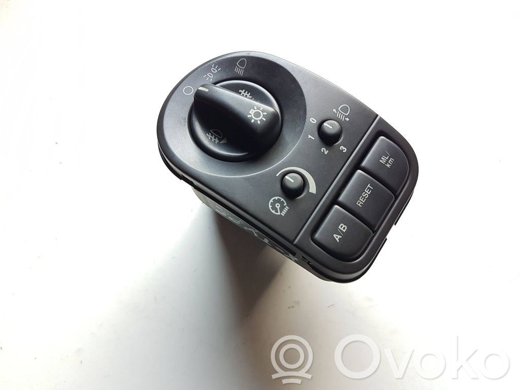 Jaguar X-Type Light switch 