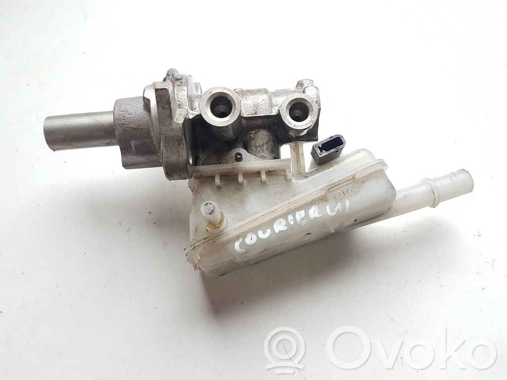 Ford Courier Master brake cylinder 