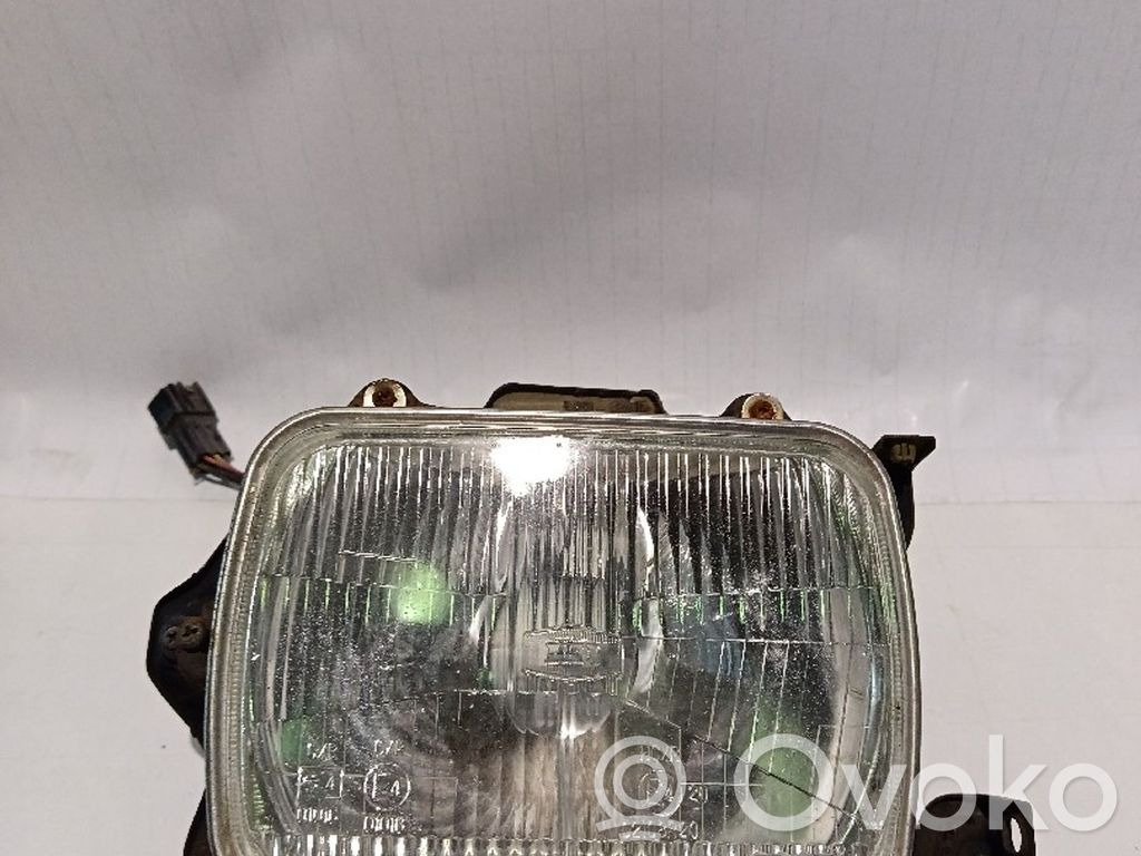 Headlight/headlamp   IKI1057,02108R20
