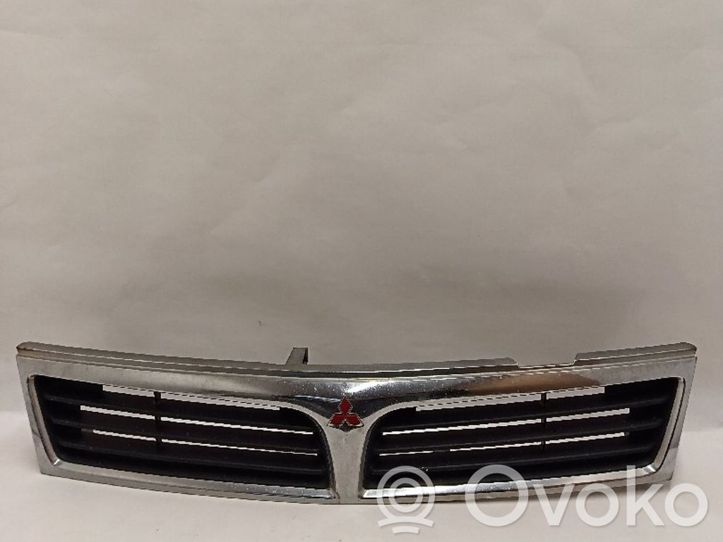 Front grill   MR30081112