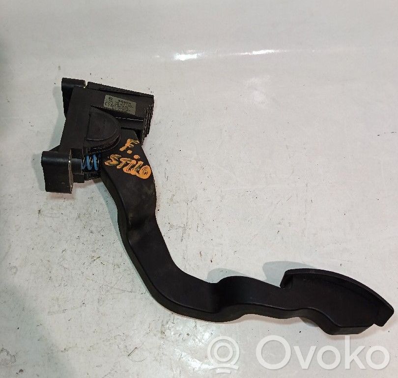 Accelerator throttle pedal   46779078,0280752227