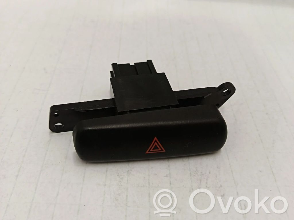 Botón interruptor de luz de peligro   MR114083