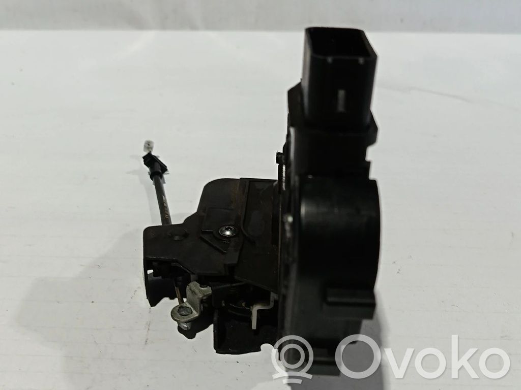 Rear door lock   6M2AR26412