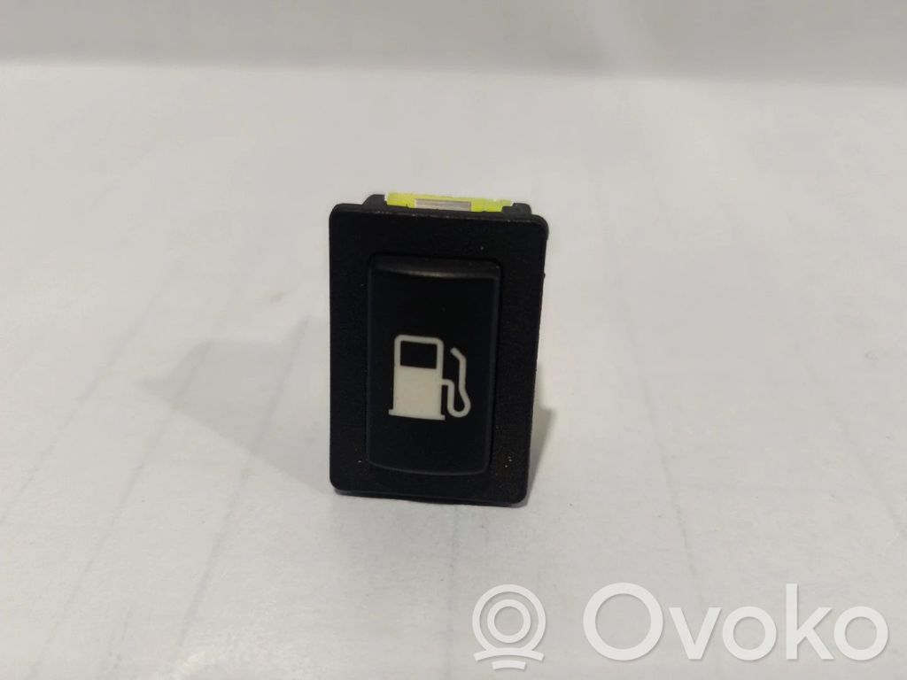 BMW M3 G80 Comutator deschidere clapetă rezervor 