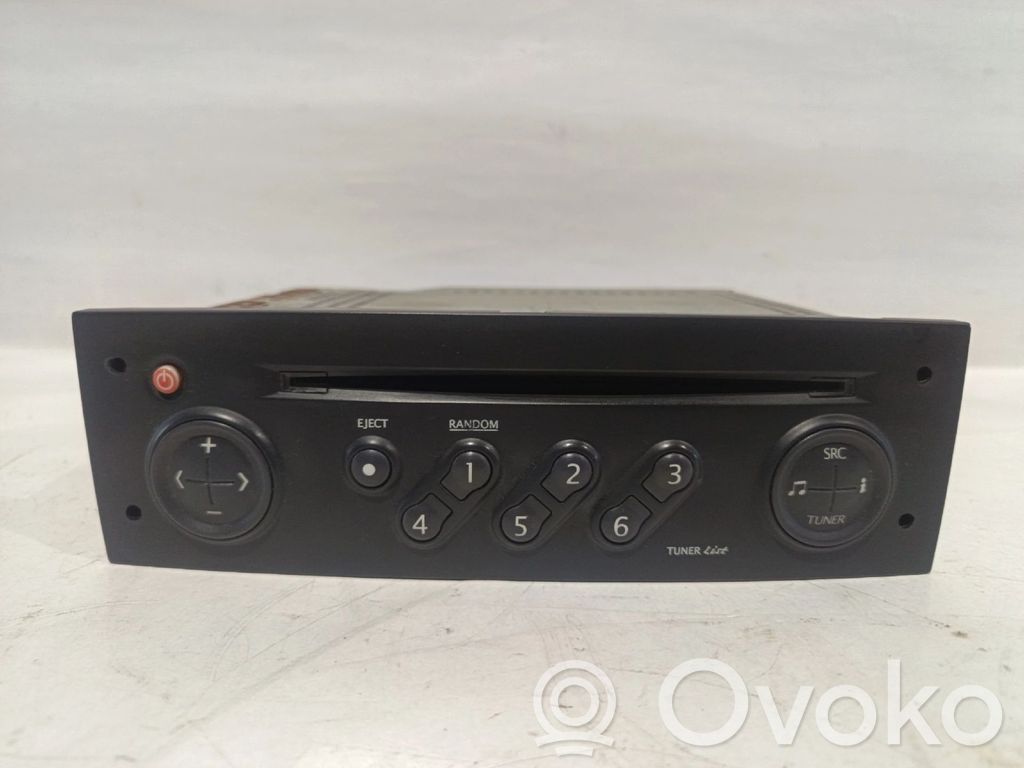 Renault Megane II Panel / Radioodtwarzacz CD/DVD/GPS 