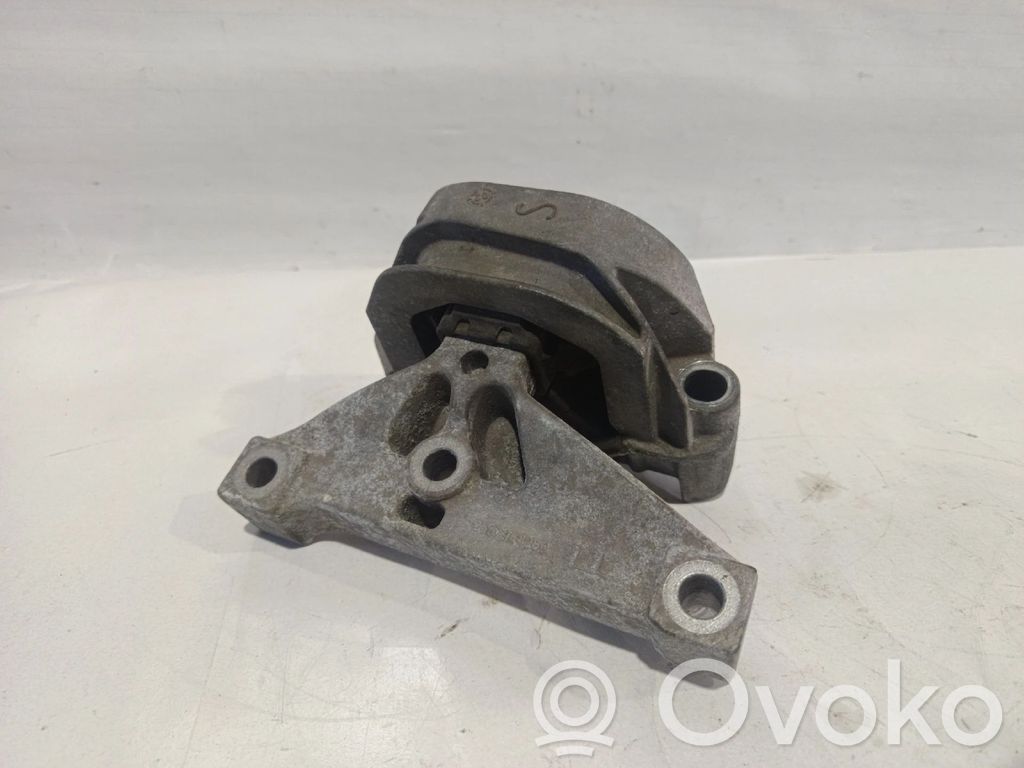 Citroen C3 Engine mount bracket 