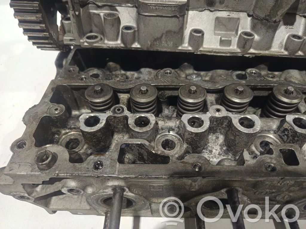Engine head   9685052710