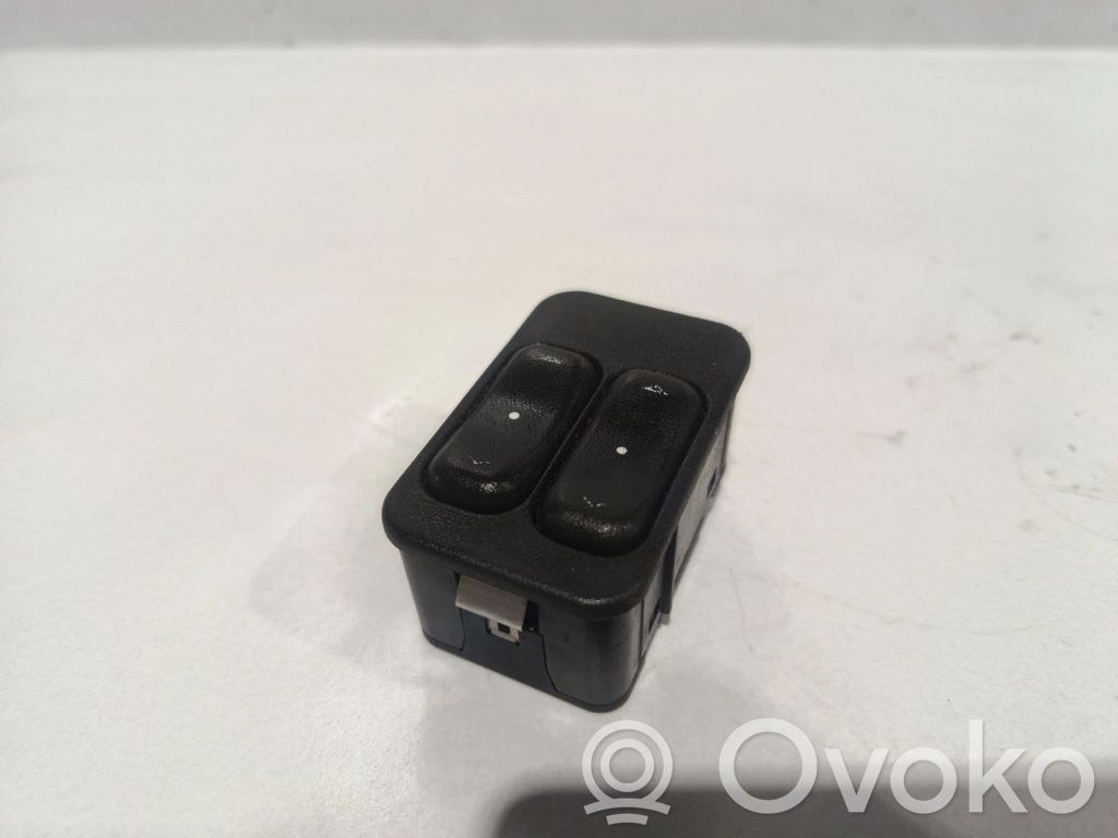 Elektrisko logu slēdzis   13363202,24409205