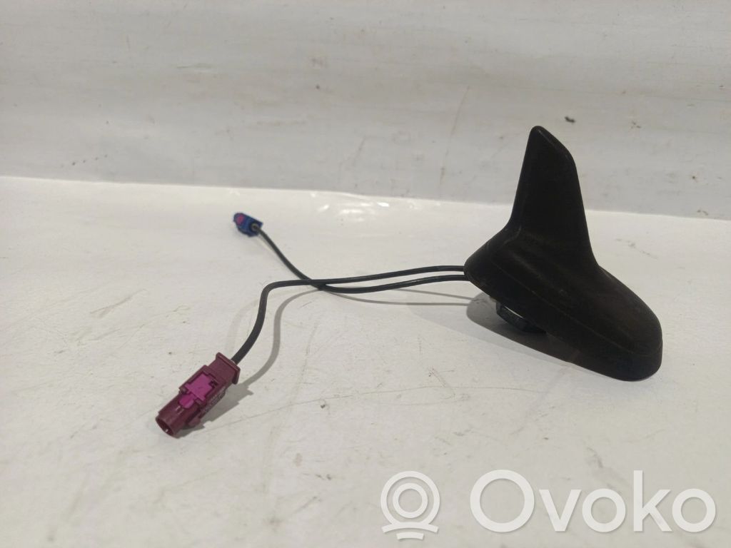 Pystyantennivahvistin   8K9035503A,7617431041