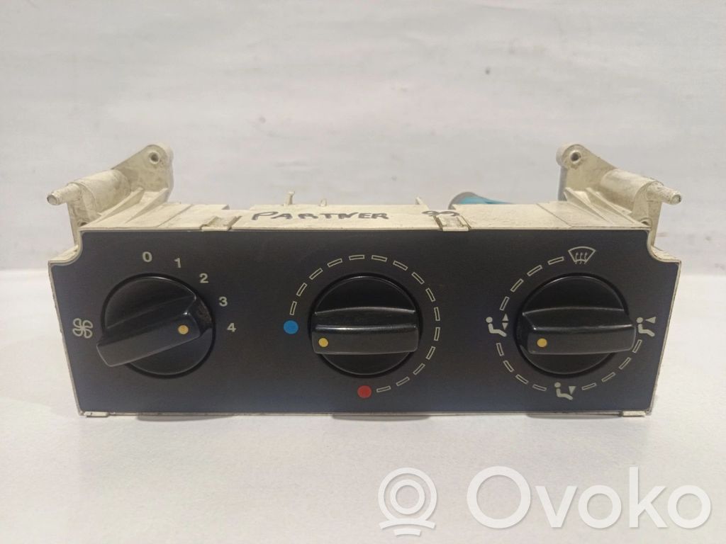 Climate control unit   654984A,848687D