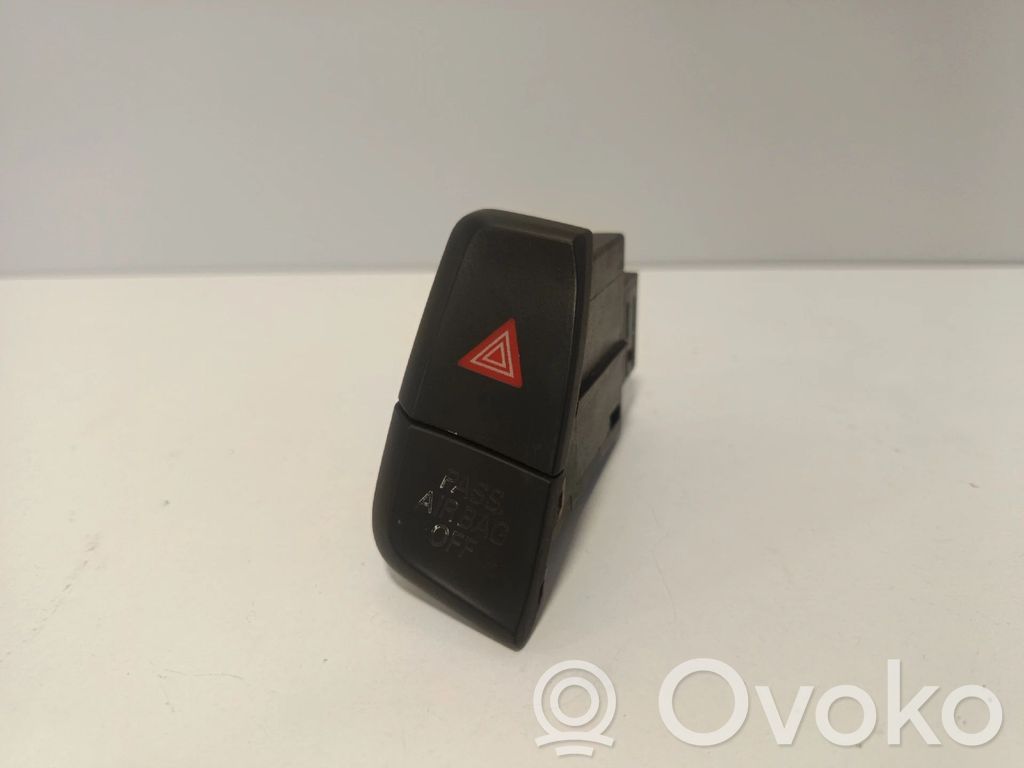 Hätävilkkujen kytkin   8K1941509A,211246000