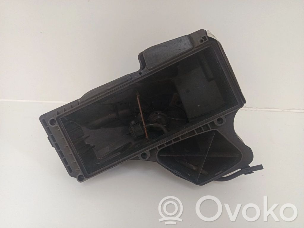 Air filter box   8K0133837T,SEMTAMPA