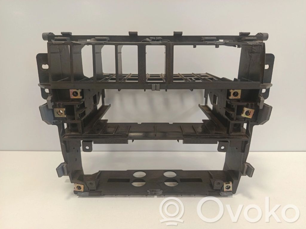 Audi A4 S4 B5 8D Rămă unitate radio/GPS 