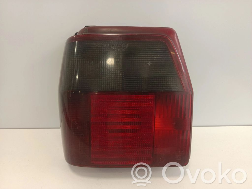Fiat Uno Takaluukun takavalot 