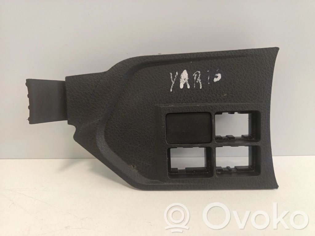 Toyota Yaris Otros repuestos del interior 