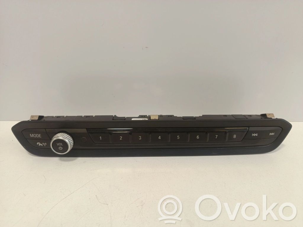 BMW M3 G80 Przyciski / Przełącznik regulacji głośności 