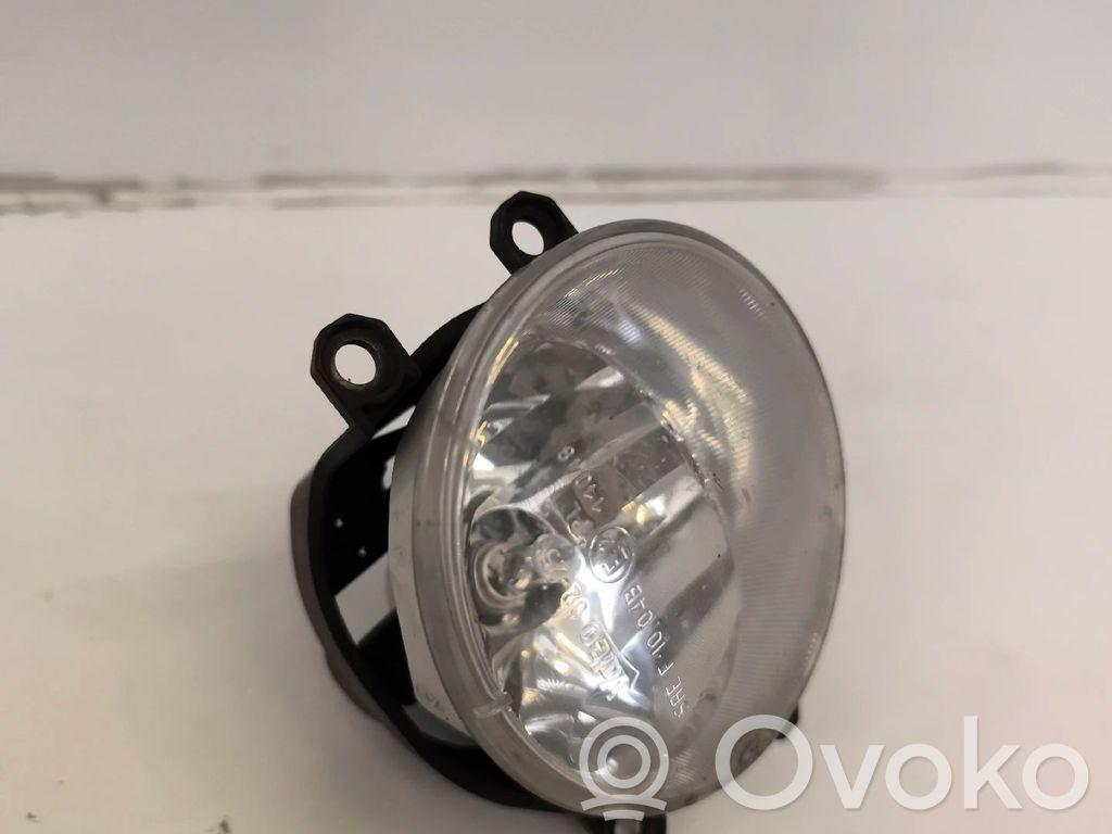 Toyota Auris E180 Etusumuvalo 