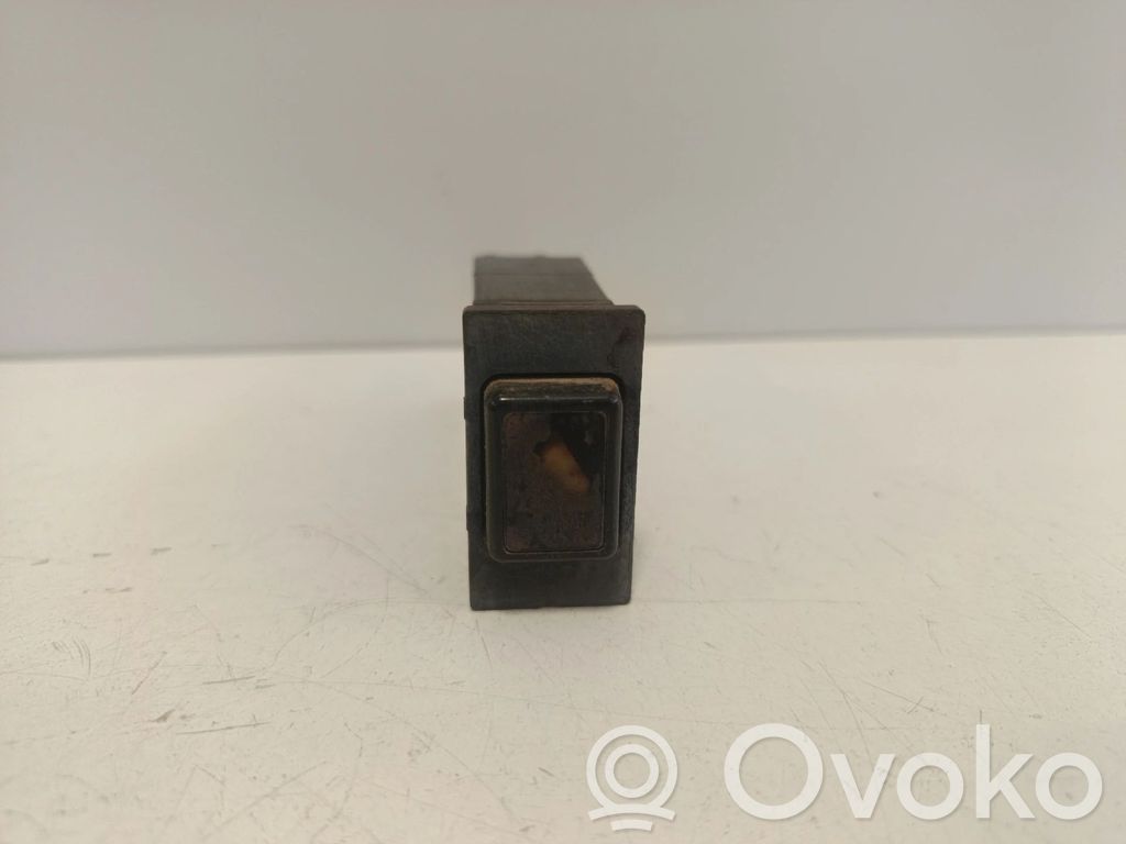 Toyota Hiace (H50, H60, H70) Hazard light switch 