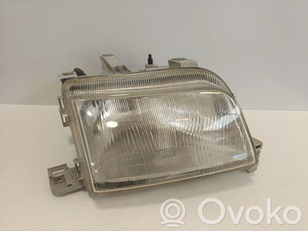 Renault Clio I Headlight/headlamp 