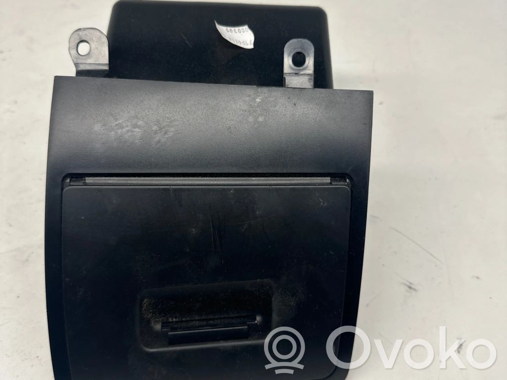 BMW 5 E60 E61 Glove box 