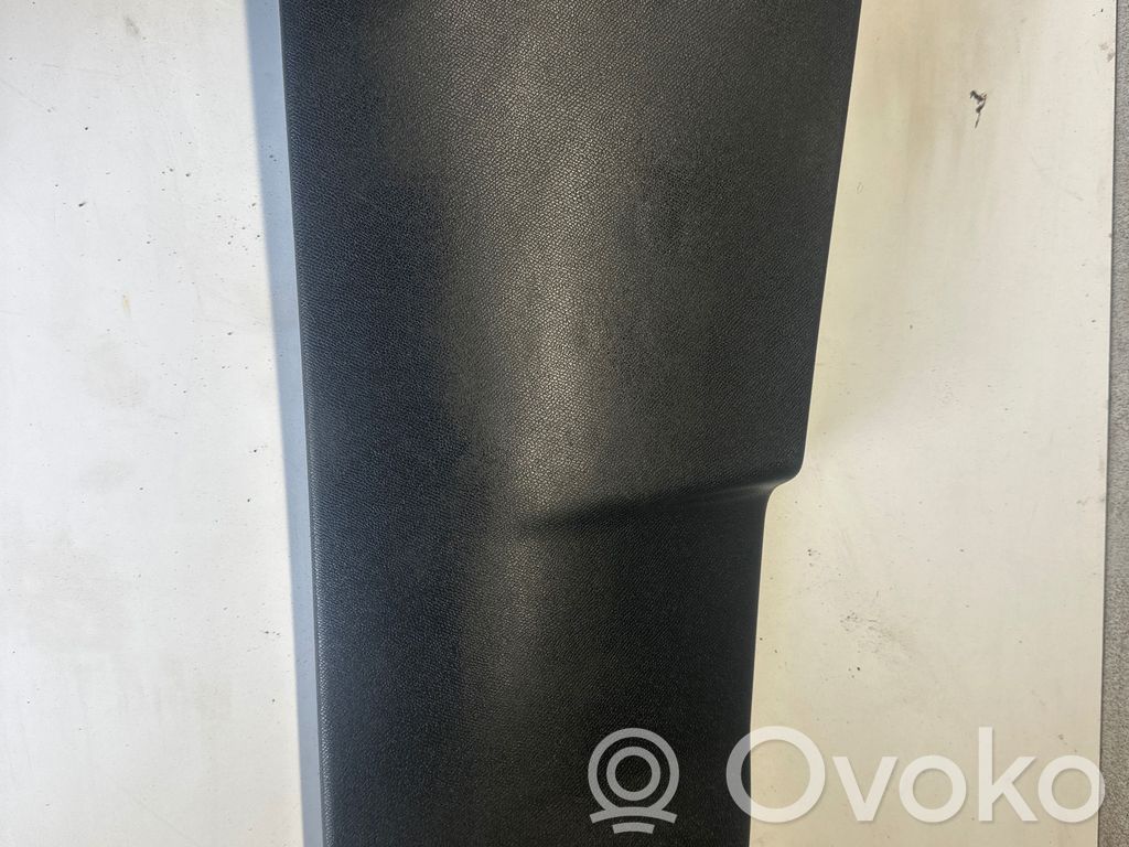 Osłona dolna słupka / B   9811199777,110740A2