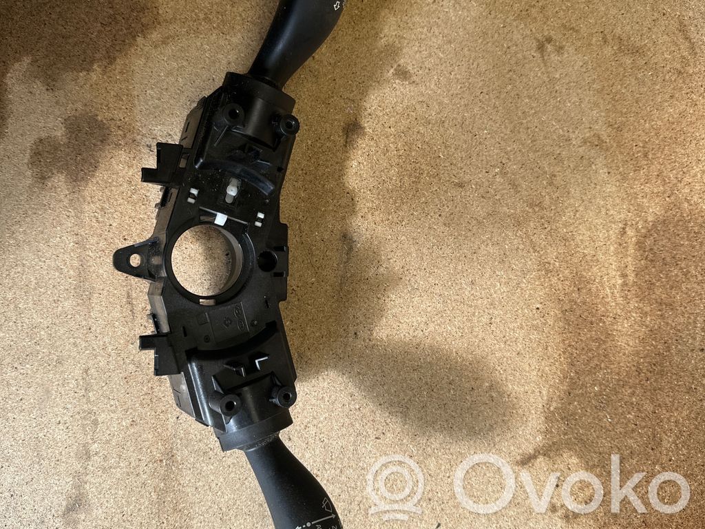 KIA Sportage Interruptor/palanca de limpiador de luz de giro 