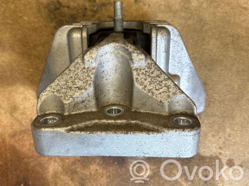 KIA Niro Engine mount bracket 