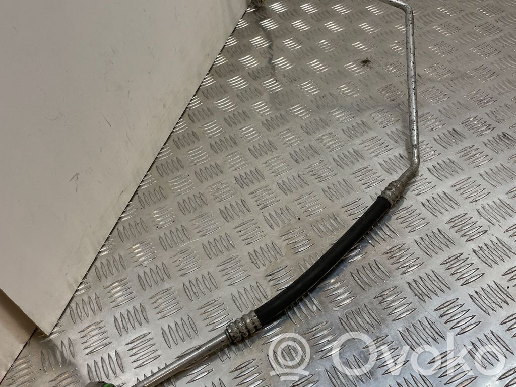 BMW 5 E60 E61 Air conditioning (A/C) pipe/hose 