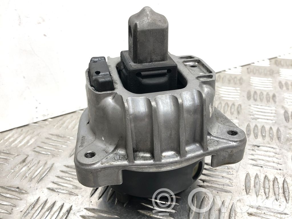BMW 7 F01 F02 F03 F04 Engine mount bracket 