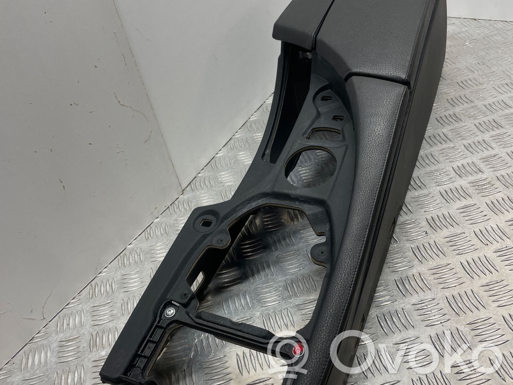 Armrest   7059950,727584133
