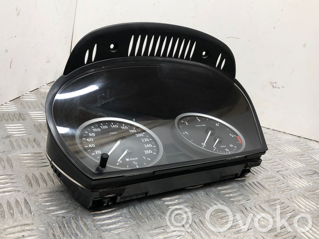 BMW 5 E60 E61 Nopeusmittari (mittaristo) 