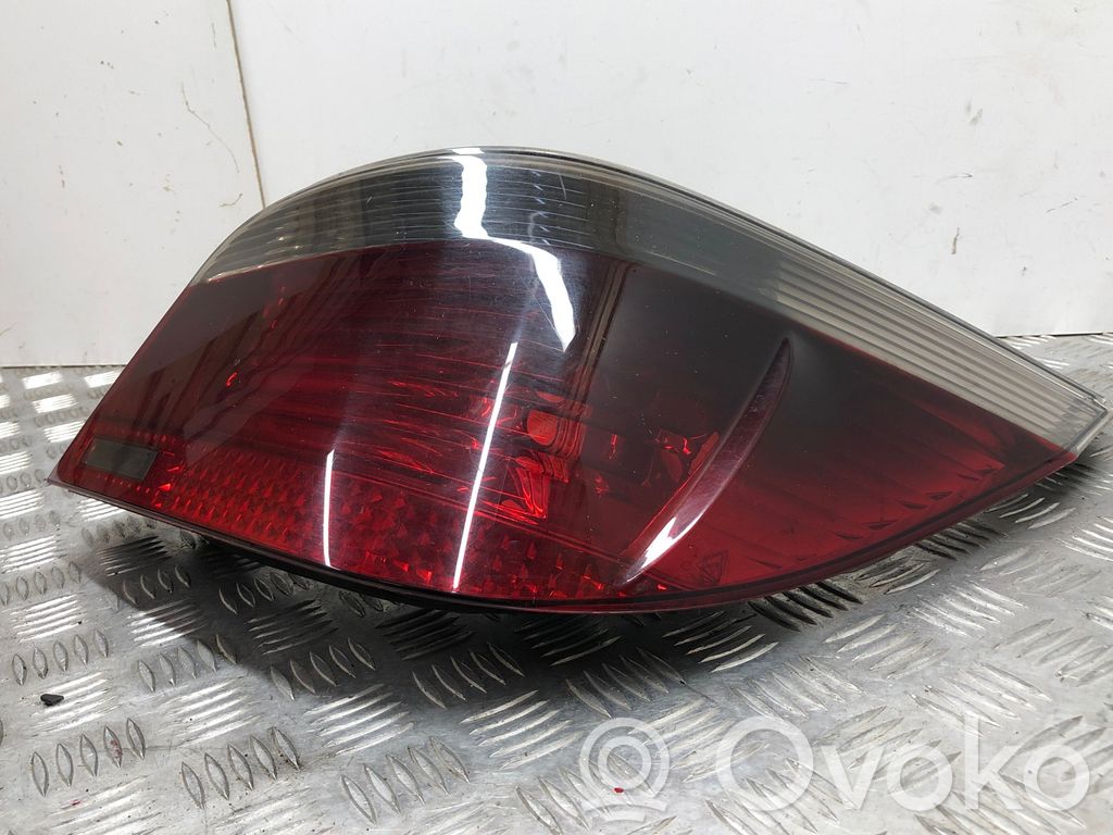 Rear/tail lights   6910768,E7E79S