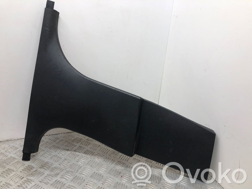 (B) pillar trim (bottom)   7027090,52850610