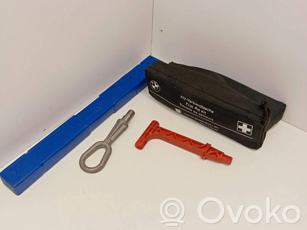 Kit d’outils   6770487,7552703