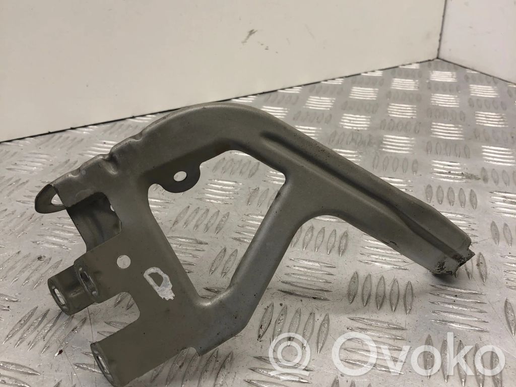 BMW 5 F10 F11 Uchwyt / Mocowanie błotnika przedniego 