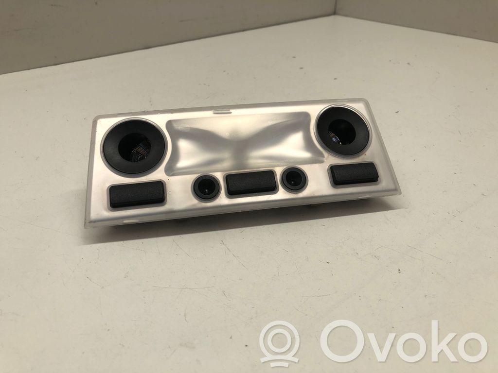 Etuistuimen valo   6962058,63316962058