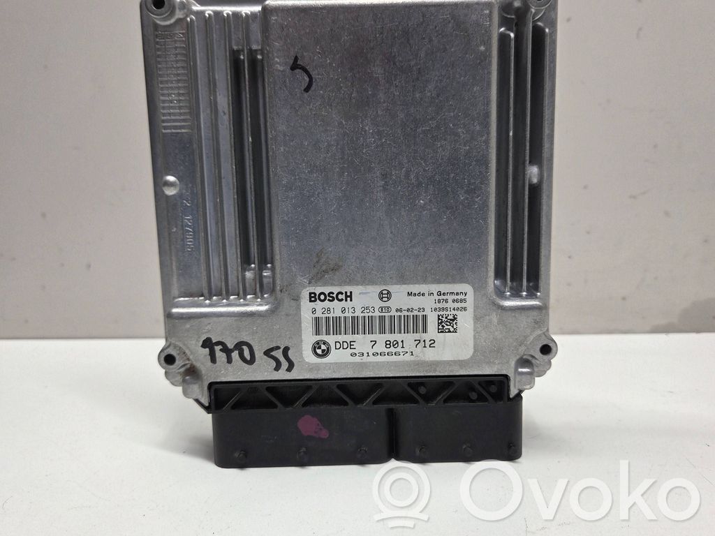 BMW 5 E60 E61 Engine control unit/module 