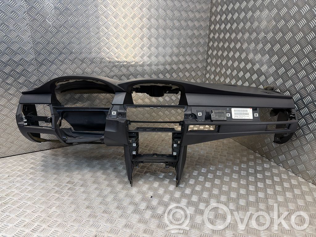 BMW 5 E60 E61 Panelis 