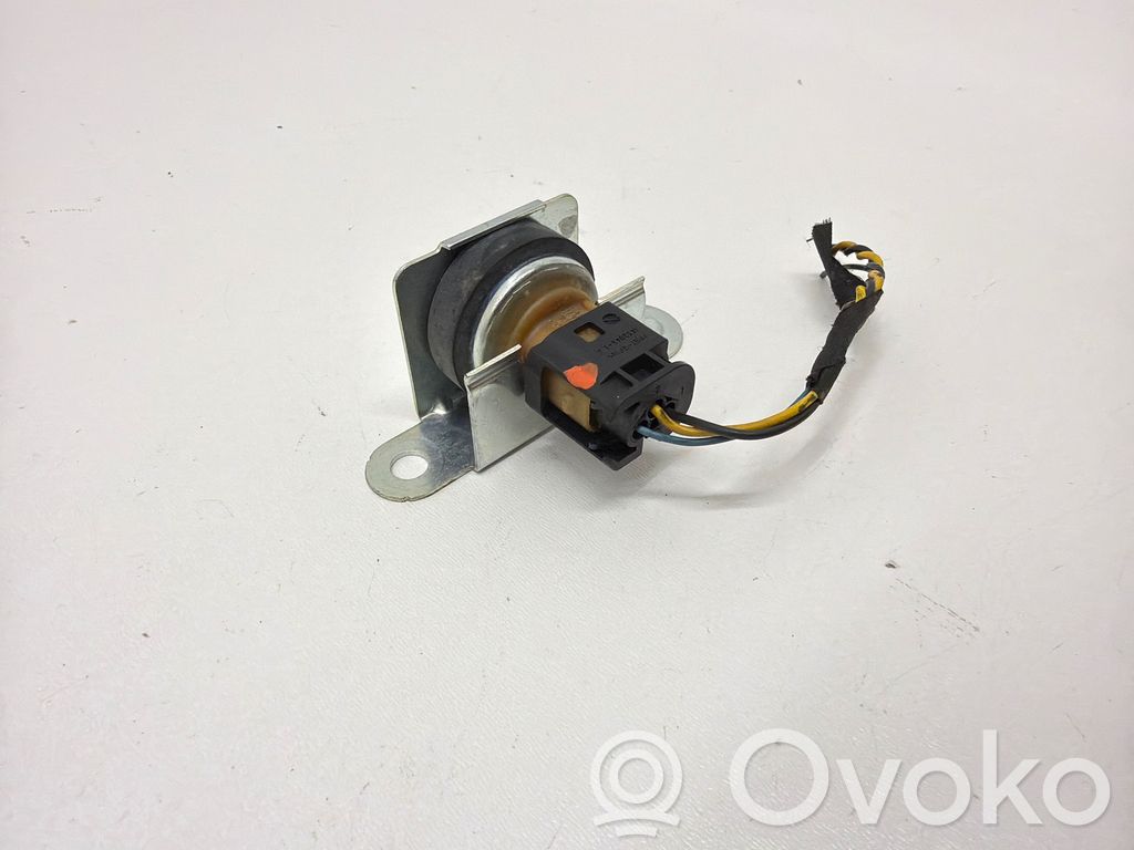 BMW 5 E60 E61 ESP acceleration yaw rate sensor 