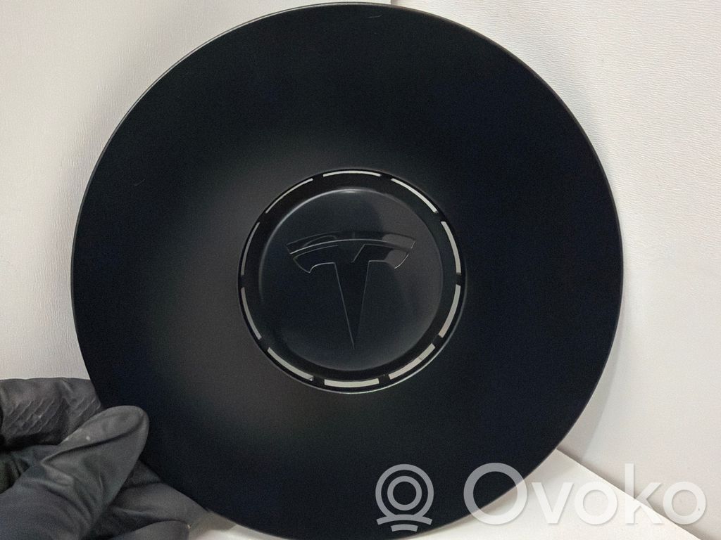 Tesla Model Y Osłona nakrętki koła 
