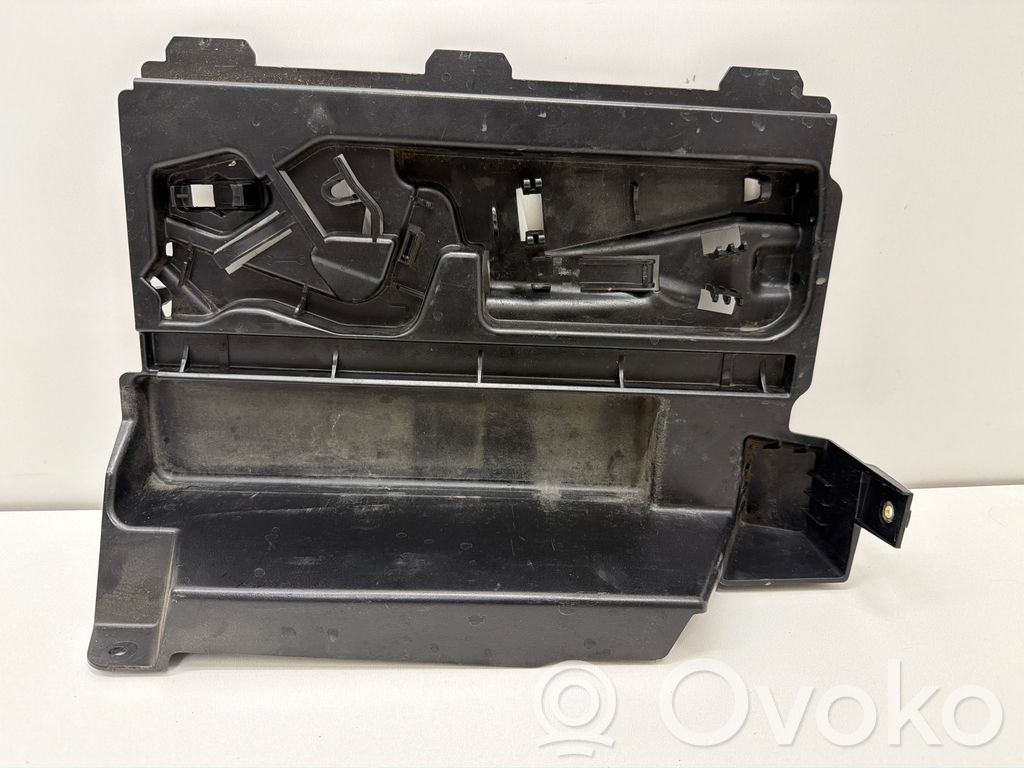 Other trunk/boot trim element   7141859,17491511