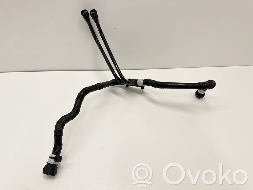 Tesla Model Y Engine coolant pipe/hose 