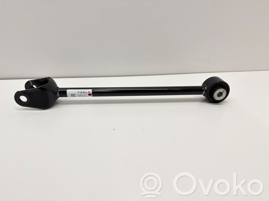 Tesla Model Y Takatukivarsi 