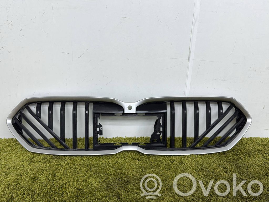 BMW 1 F70 Etusäleikkö 