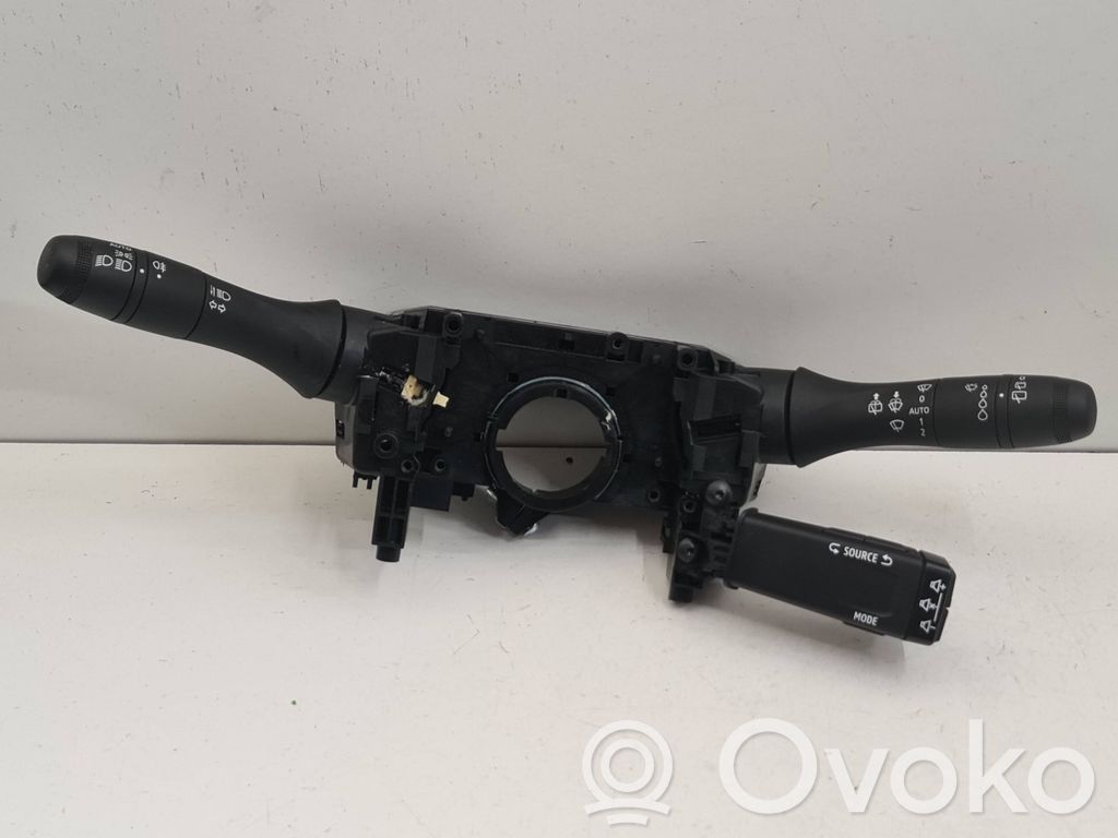 Renault Captur II Wiper turn signal indicator stalk/switch 