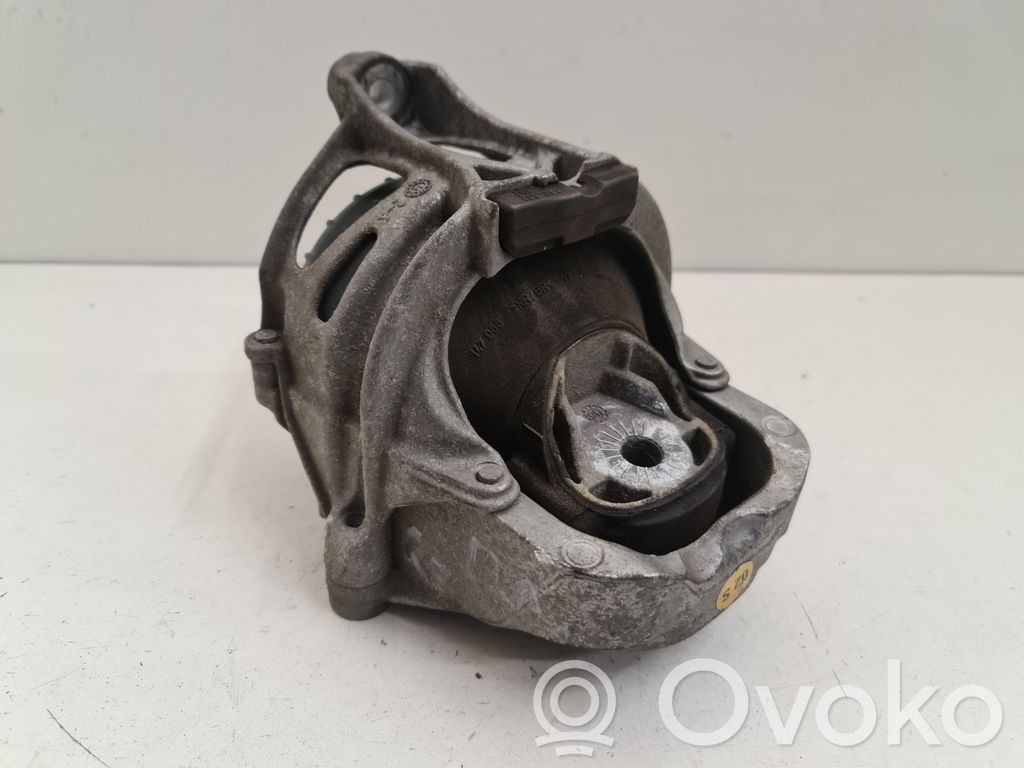Audi Q7 4M Engine mount bracket 